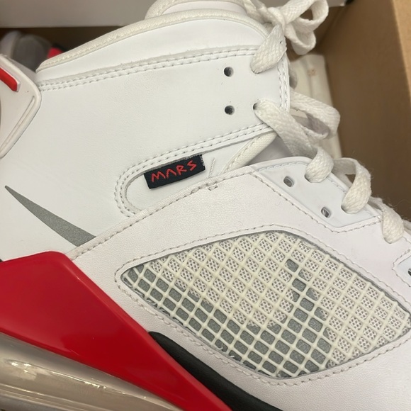 Jordan Mars 270 White/Reflective Silver - Picture 4 of 6